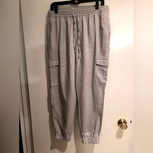 Banana Republic Factory Gray Linen Cargo pants. Great for summer casual wear.